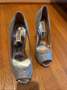Badgley Mischka Silver Mesh Peep-Toe Evening Pumps